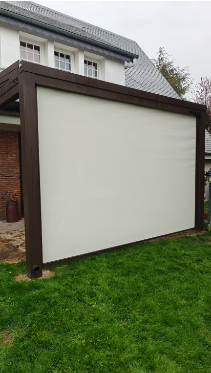 Store screen pergola à Épouville : installation sur mesure motorisée solaire