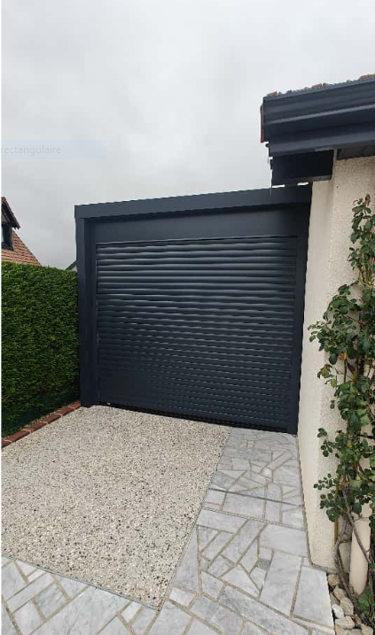 Fermer mon carport avec un volet roulant en aluminium sur Epouville